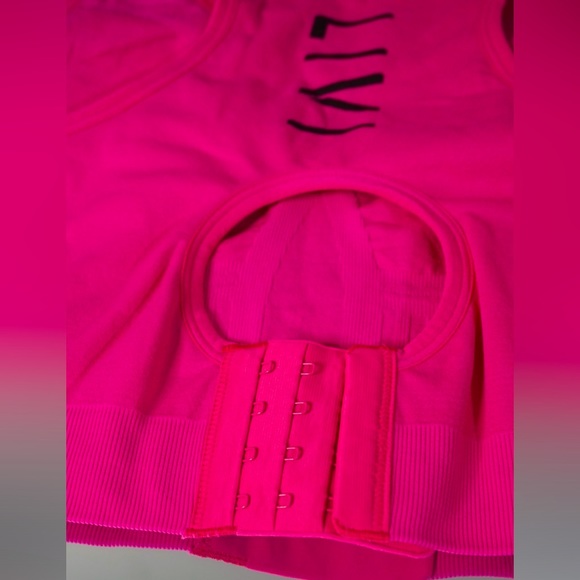 SOLD ALREADY 🛑 LIVI SPORT BRA NEW - Picture 5 of 7